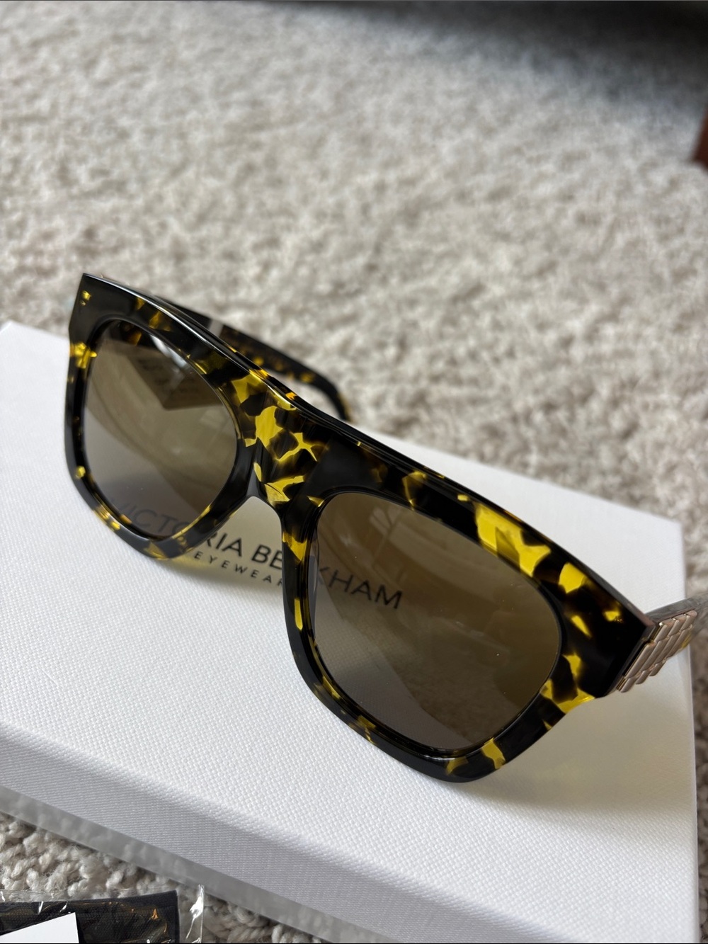 NWT Victoria Beckham 52 mm Sunglasses